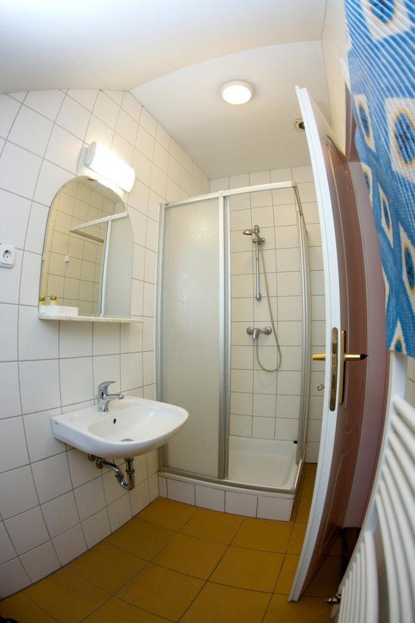 Gilde Panzio Bed & Breakfast Pilisvorosvar ภายนอก รูปภาพ